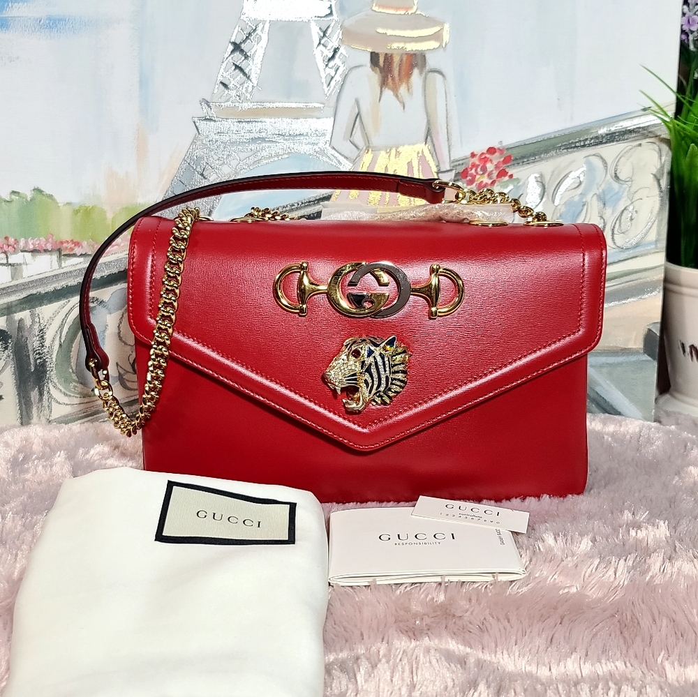 Gucci Rajah Interlocking G tiger head medium shoulder/crossbody bag in red color